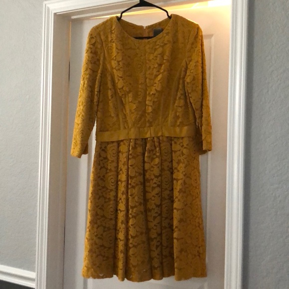 Dress (never worn) - Picture 1 of 2